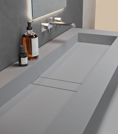 Μοντέρνος νιπτήρας μπάνιου Corian ενσωματωμένος σε πάγκο — εικόνα 2